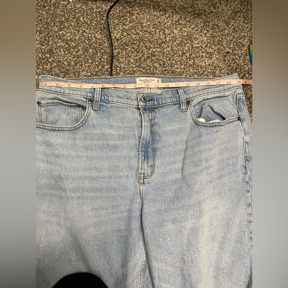 Abercrombie & Fitch Light Double Knee Destroy 90s Ultra High Rise Sz 34 18L - Picture 5 of 6